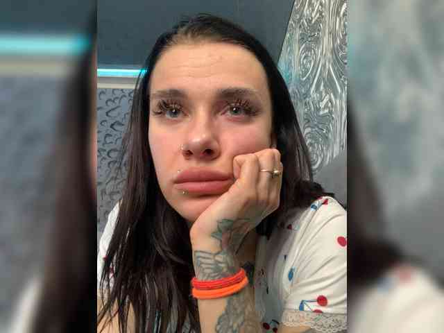 MaidenCrystal Live Webcam on BongaCams