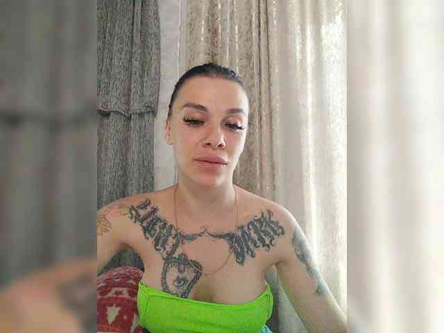 deva_maria webcam