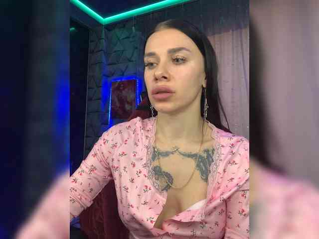 MaidenCrystal Live Webcam on BongaCams