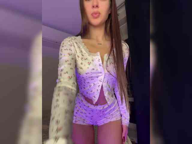 EmelyExx webcam
