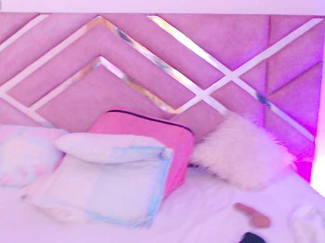 NiaPratt's BongaCams show and profile