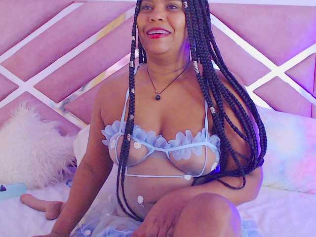 NiaPratt's BongaCams show and profile