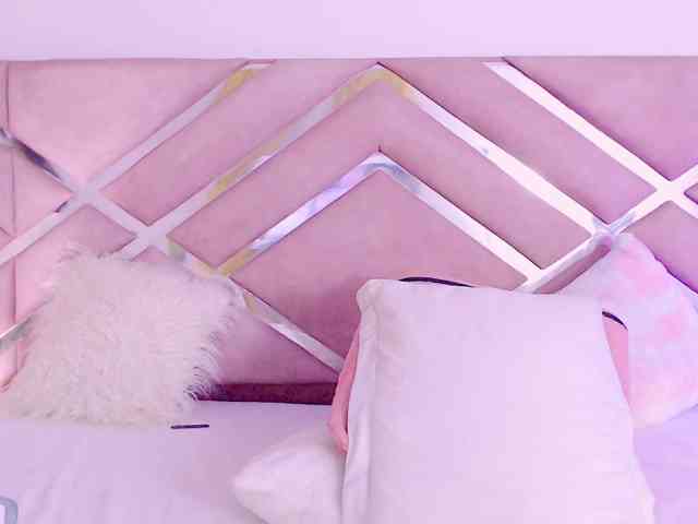 NiaPratt Live Webcam on BongaCams