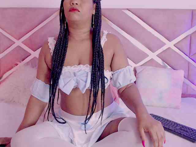 NiaPratt Live Webcam on BongaCams