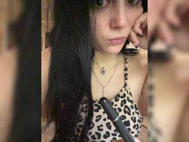 CLeoPatRa7777 webcam