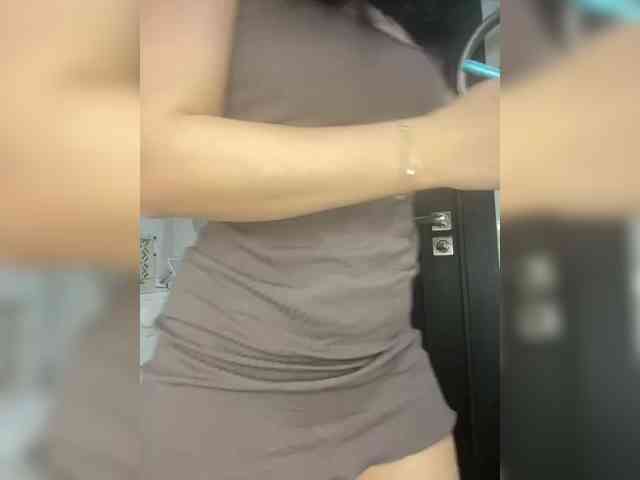 CLeoPatRa7777 webcam