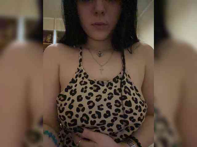 CLeoPatRa7777 webcam
