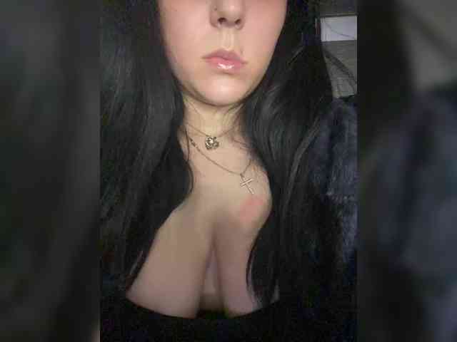 CLeoPatRa7777 webcam