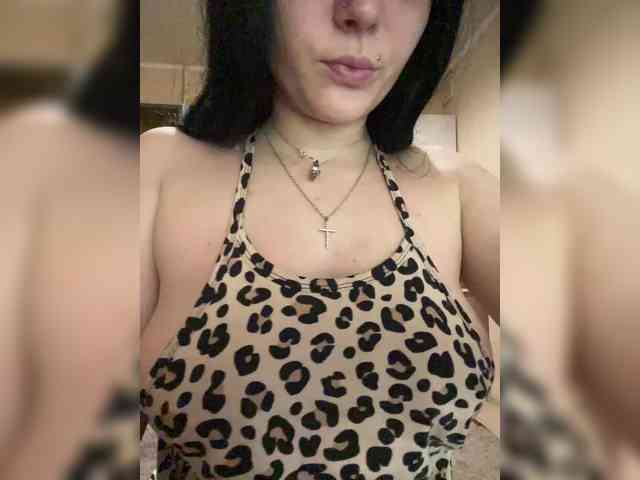 CLeoPatRa7777 webcam