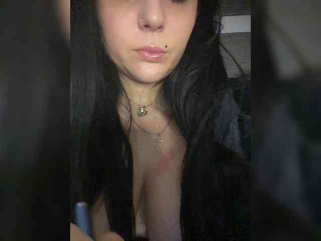 CLeoPatRa7777 webcam