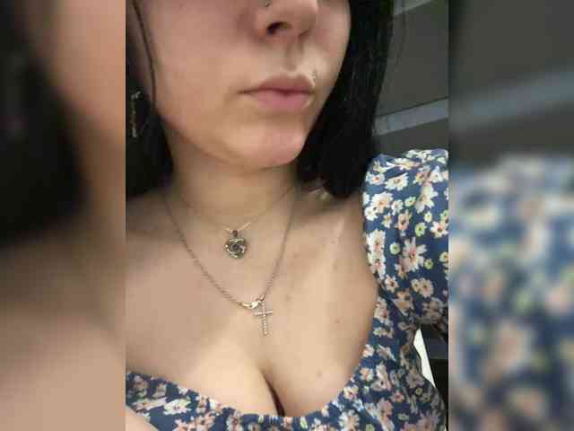 CLeoPatRa7777 webcam