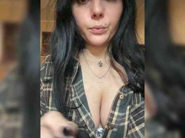 CLeoPatRa7777 webcam