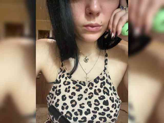 CLeoPatRa7777 webcam