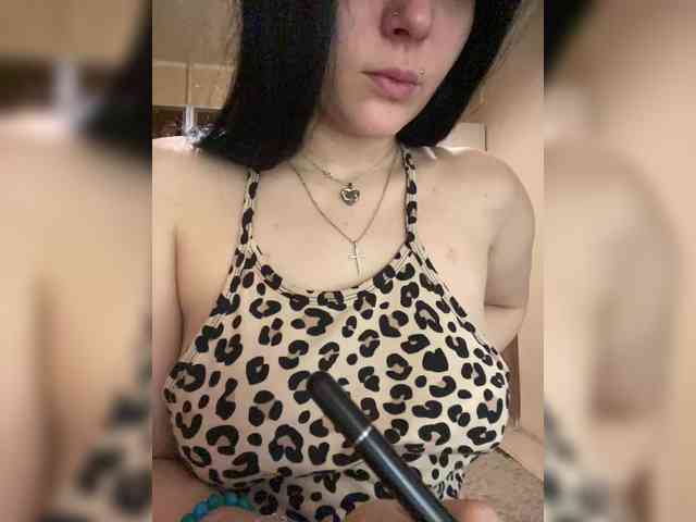 CLeoPatRa7777 webcam
