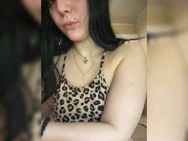 CLeoPatRa7777 webcam