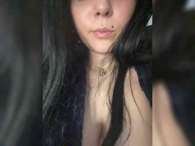 CLeoPatRa7777 webcam