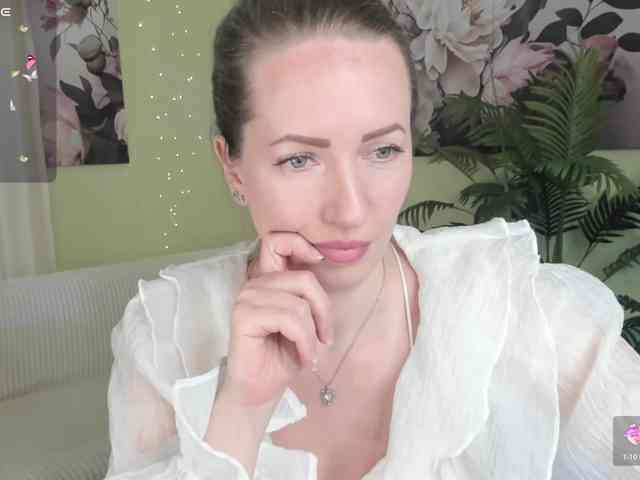 Melodey Live Webcam on BongaCams