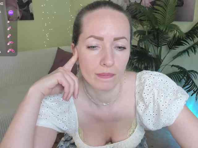 Melodey Live Webcam on BongaCams