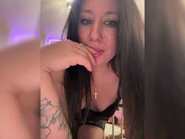 -Wild-Cat-'s BongaCams show and profile