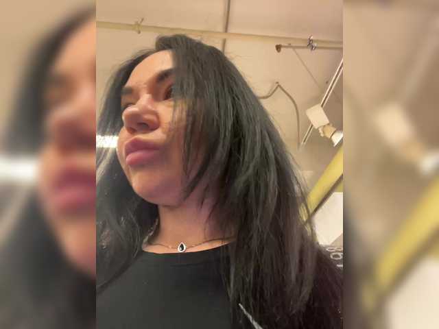 LiLCaTt's BongaCams show and profile