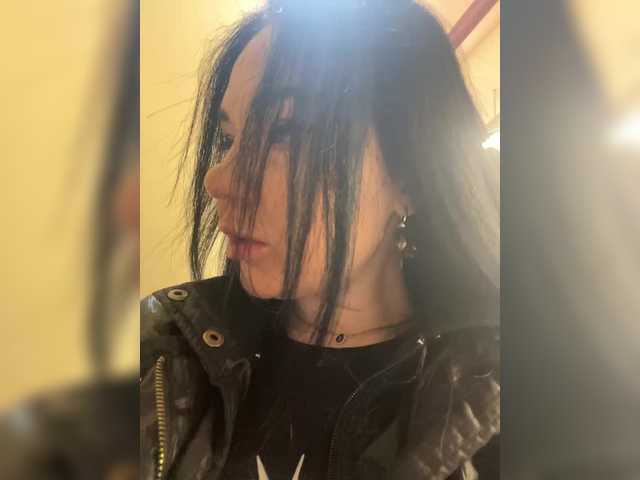 LiLCaTt's BongaCams show and profile