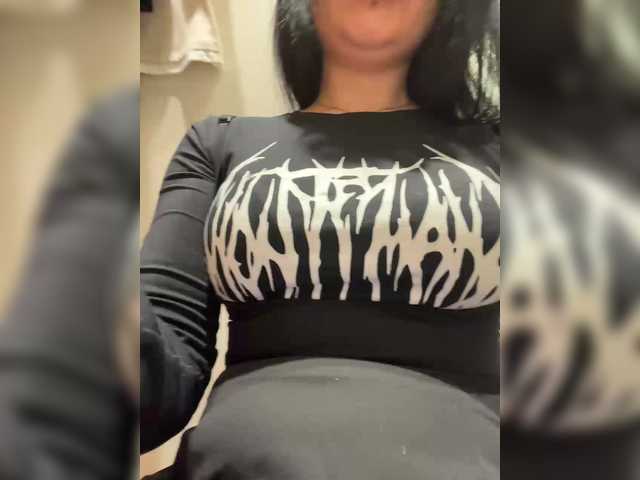 LiLCaTt's BongaCams show and profile