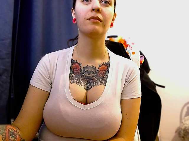 ann-mikele from BongaCams is Freechat