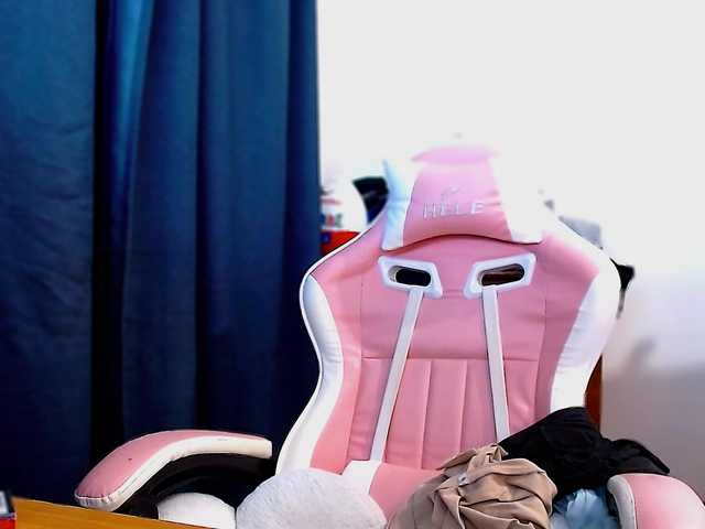 ann-mikele from BongaCams