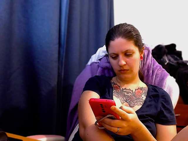 ann-mikele's BongaCams show and profile