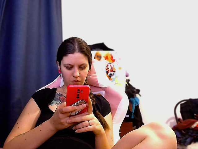 ann-mikele from BongaCams