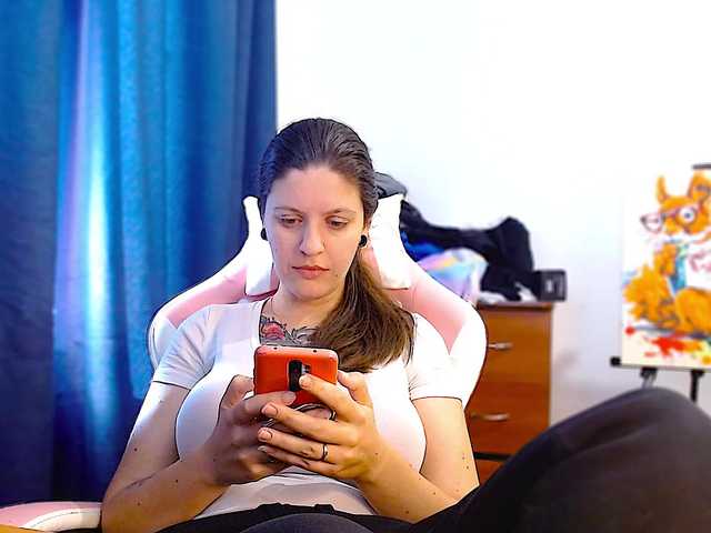 ann-mikele from BongaCams is Freechat