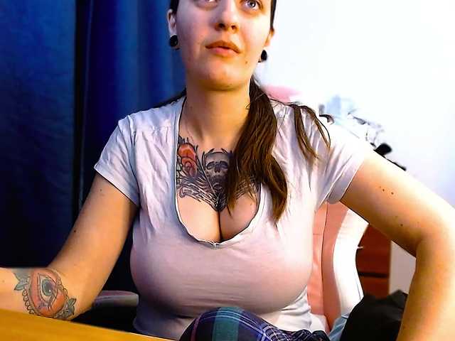  ann-mikele chat room