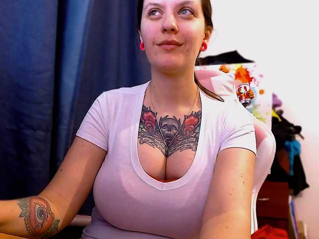 ann-mikele from BongaCams is Freechat