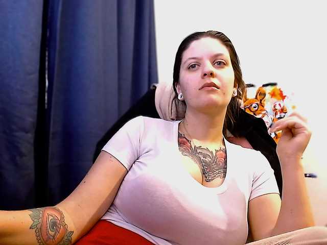 ann-mikele's BongaCams show and profile