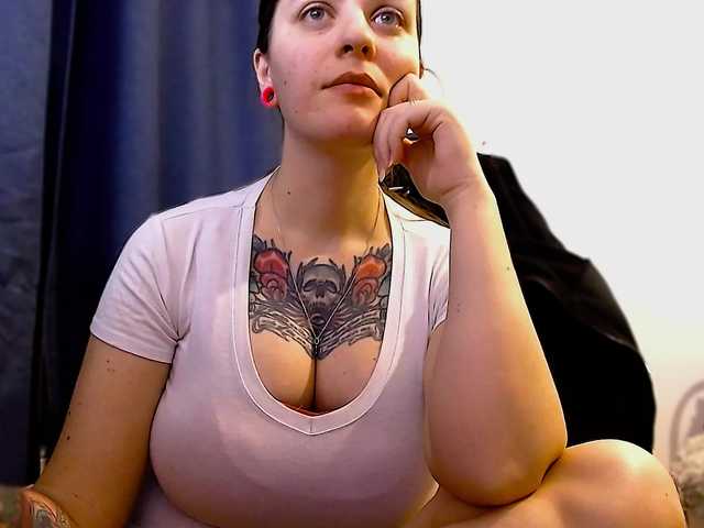 ann-mikele from BongaCams is Freechat