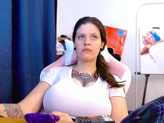  ann-mikele chat room