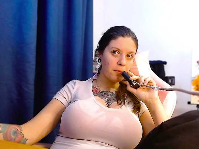 ann-mikele from BongaCams is Freechat