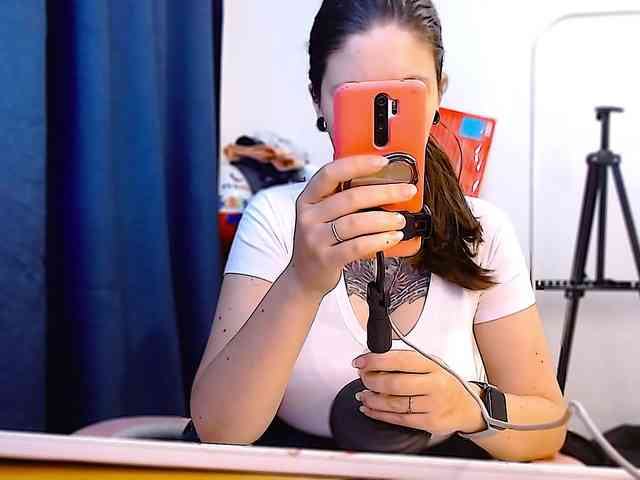 ann-mikele webcam