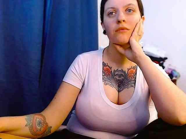 ann-mikele webcam