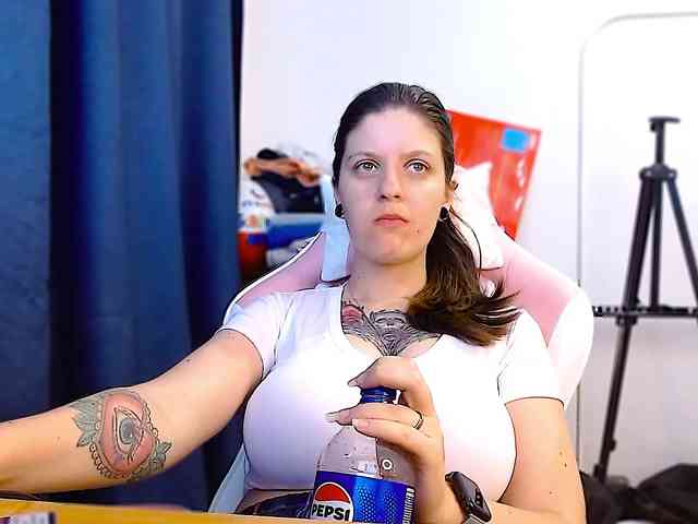 ann-mikele webcam