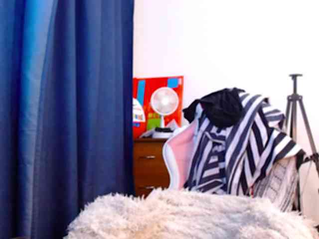 ann-mikele webcam