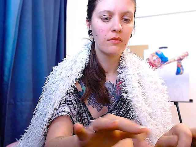 ann-mikele webcam