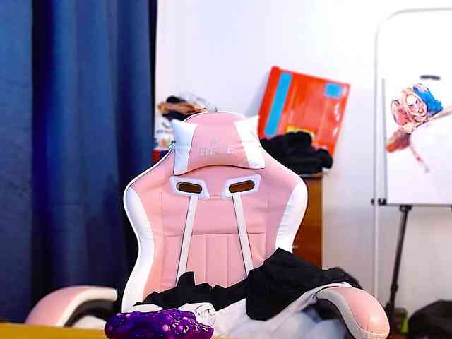 ann-mikele webcam