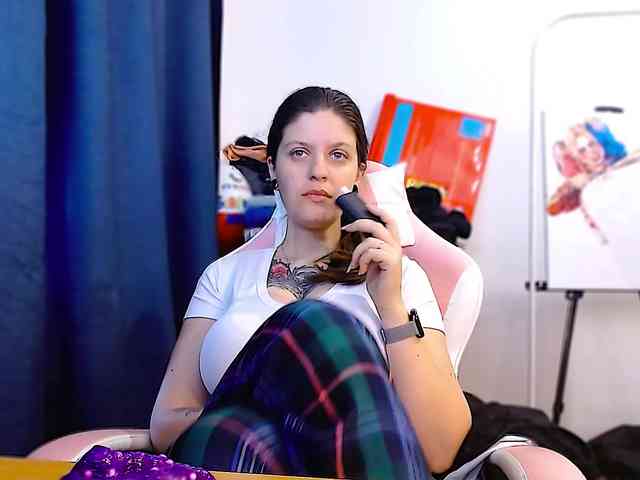 ann-mikele webcam