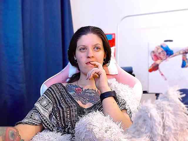 ann-mikele webcam