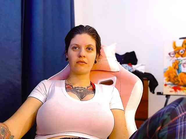 ann-mikele webcam
