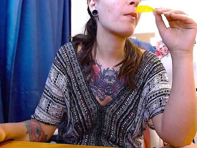 ann-mikele Live Webcam on BongaCams