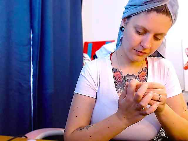 ann-mikele webcam