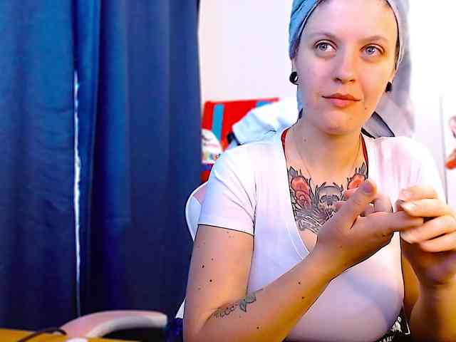 ann-mikele webcam