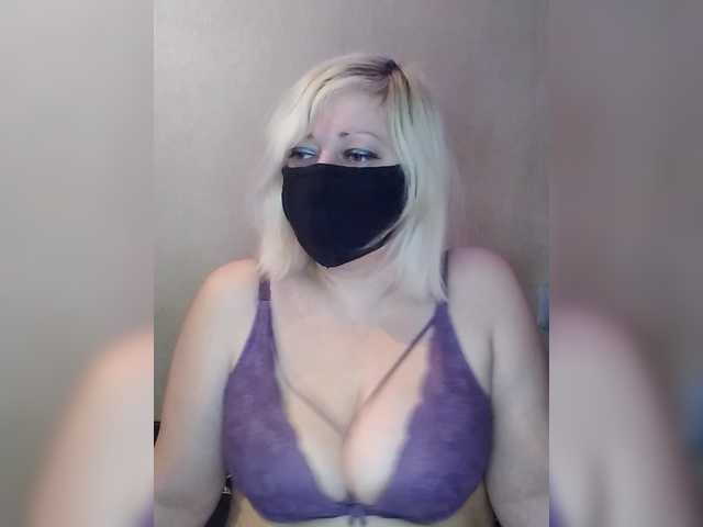 yana38a's BongaCams show and profile